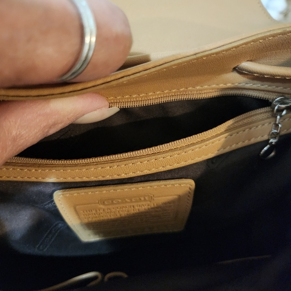 Coach Vintage  Hampton Legacy Leather  Backpack EUC - Picture 9 of 16